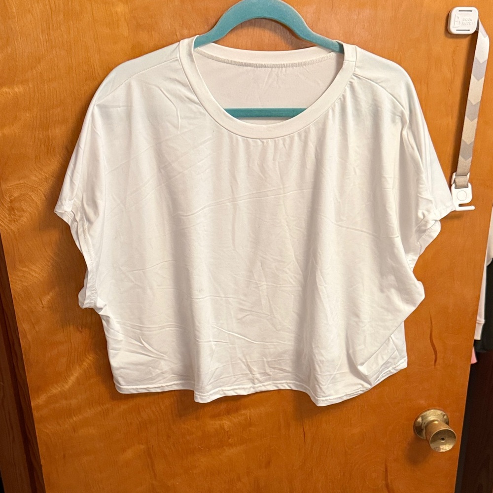 SHEIN Cream Short Sleeve Tee